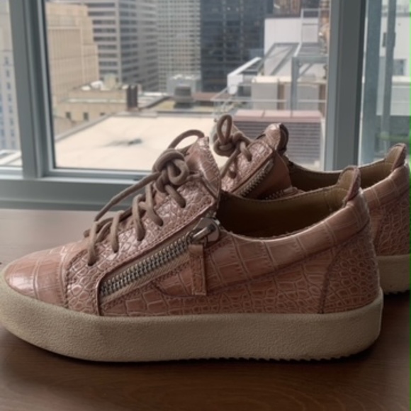 Giuseppe Zanotti GAIL Sneaker, Light Pink Croc Print/Silver Zip Detailing - Picture 2 of 3